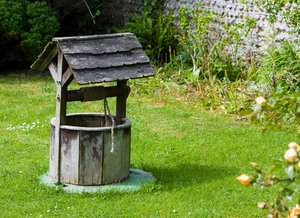 Big_wooden_well